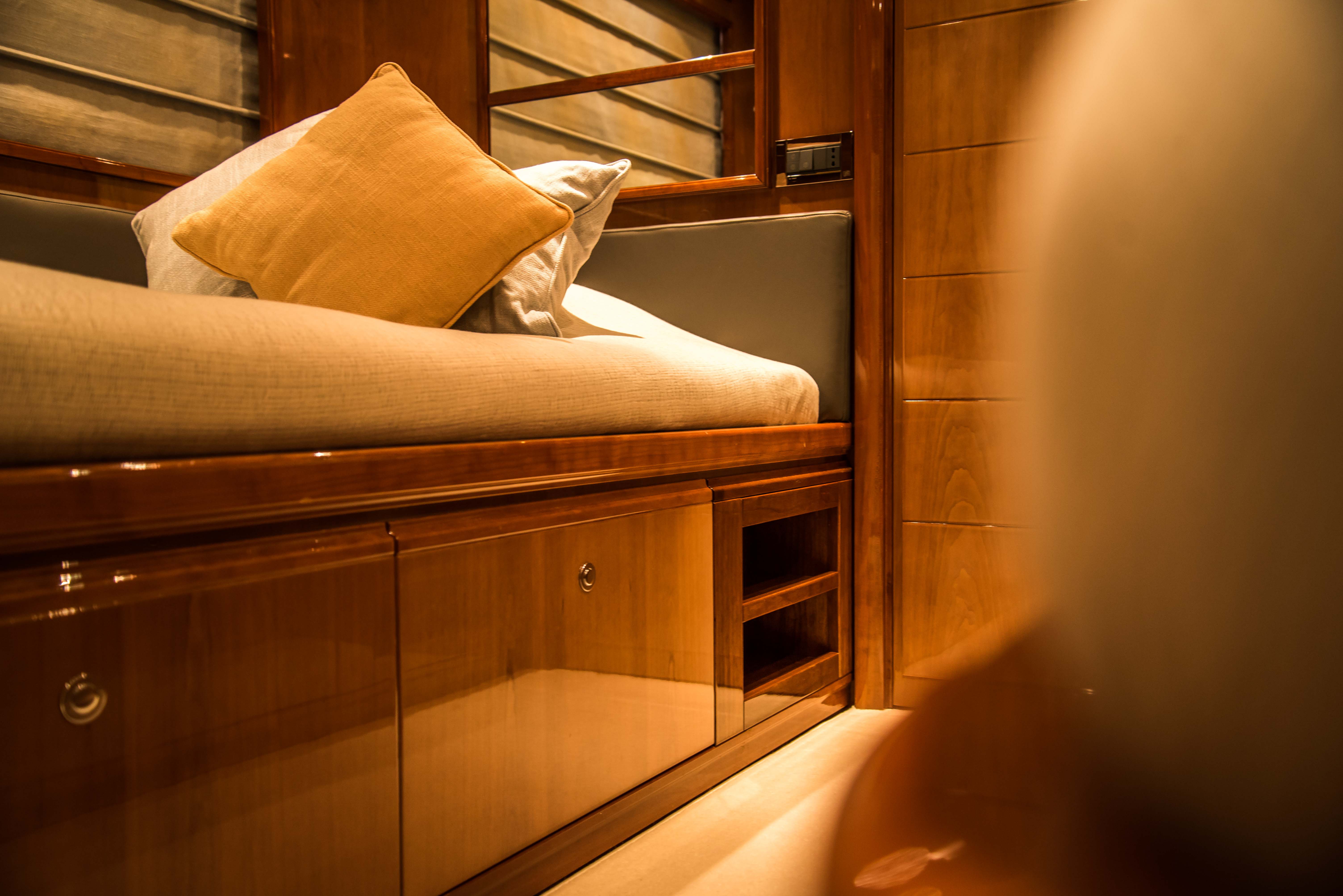 QUEEN OF SHEBA Yacht Charter Details, Ferretti | CHARTERWORLD Luxury ...